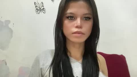 Nicole online show from 05.22.26