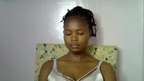 Snapshot of sexy_molyne chatting on 02.20.26 Molyne online show from 02.20.26