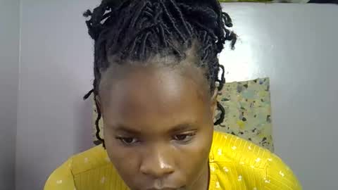 Snapshot of sexy_molyne chatting on 02.26.26 Molyne online show from 02.26.26