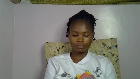 Snapshot of sexy_molyne chatting on 02.28.26 Molyne online show from 02.28.26