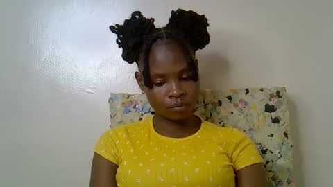 Snapshot of sexy_molyne chatting on 03.10.26 Molyne online show from 03.10.26