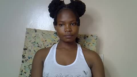 Snapshot of sexy_molyne chatting on 03.17.26 Molyne online show from 03.17.26