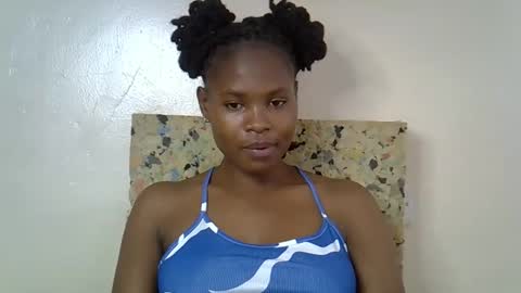 Snapshot of sexy_molyne chatting on 03.21.26 Molyne online show from 03.21.26