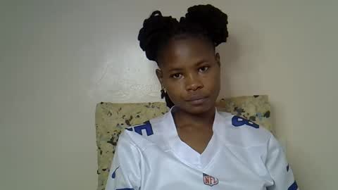 Snapshot of sexy_molyne chatting on 04.02.26 Molyne online show from 04.02.26