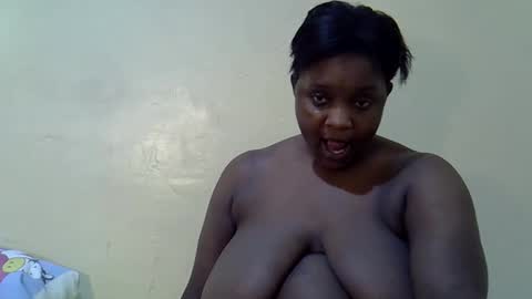 Snapshot of sexy_naila2 chatting on 04.05.26 sexy_naila2 online show from 04.05.26