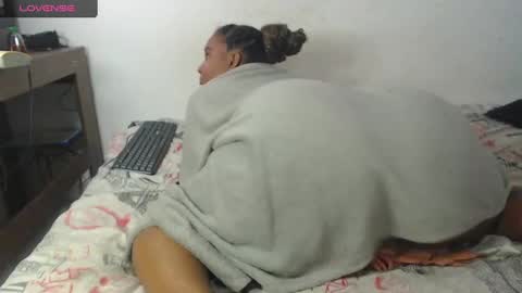 Snapshot of sexy_night_bm chatting on 12.13.24 Jhoana online show from 12.13.24