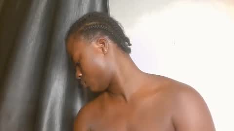 sexy_petitqueen online show from 03.02.26