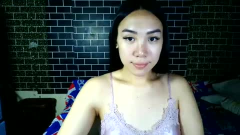 hi im queenie online show from 07.08.26