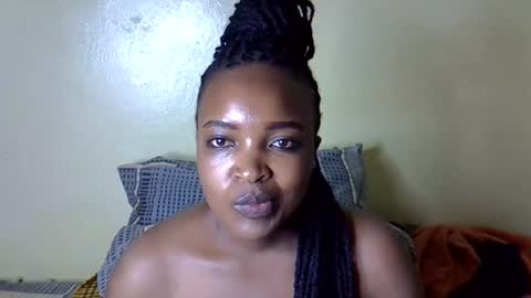 Snapshot of sexy_sazii chatting on 10.07.25 sexy_sazii online show from 10.07.25
