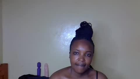 Snapshot of sexy_sazii chatting on 10.20.25 sexy_sazii online show from 10.20.25