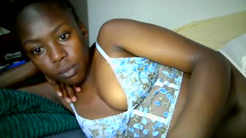 Snapshot of sexy_skyllah chatting on 07.19.26 sexy_skyllah online show from 07.19.26