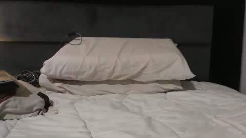 Snapshot of sexy_stepbro chatting on 12.16.24 sexy_stepbro online show from 12.16.24