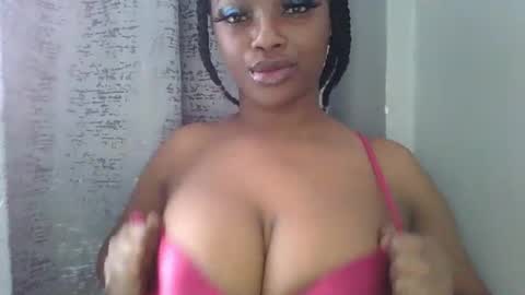 Snapshot of sexy_sweetcandy chatting on 12.30.24 sexy sweetcandy online show from 12.30.24