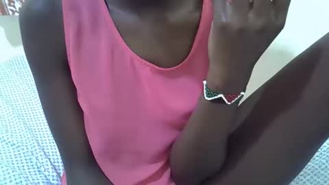 Snapshot of sexy_tania1 chatting on 10.30.25 sexy_tania1 online show from 10.30.25