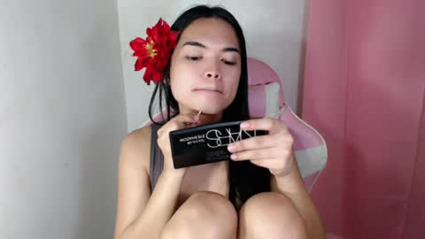 Snapshot of sexy_zandy18 chatting on 07.22.26 maxine and fiona online show from 07.22.26