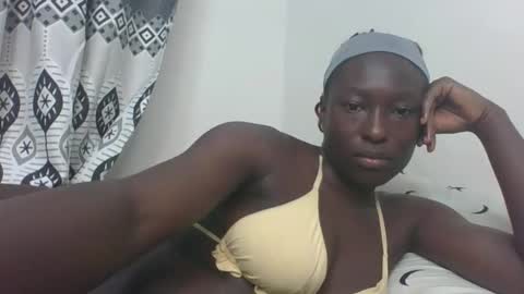 Snapshot of sexy_zola chatting on 04.29.26 Im Zola online show from 04.29.26
