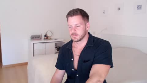 Snapshot of sexyandmarried chatting on 12.24.24 sexyandmarried online show from 12.24.24