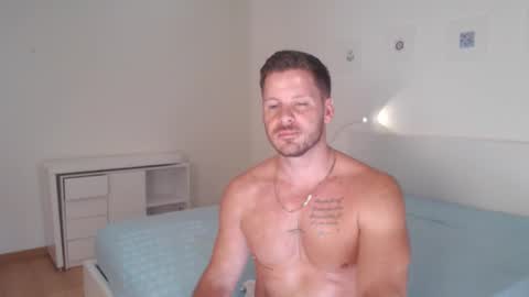 Snapshot of sexyandmarried chatting on 01.18.25 sexyandmarried online show from 01.18.25