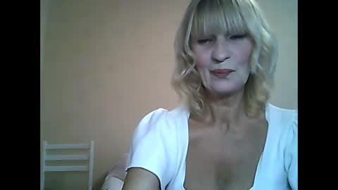 Snapshot of sexybabyforyou chatting on 10.15.25 sexybabyforyou online show from 10.15.25