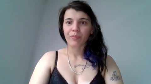Snapshot of sexybaddiespell chatting on 04.23.26 sexybaddiespell online show from 04.23.26