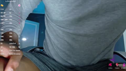 Snapshot of sexyblack1993 chatting on 12.17.24 sexyblack online show from 12.17.24