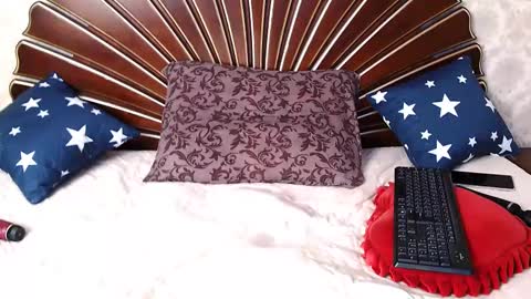 Snapshot of sexyblondebush chatting on 03.12.25 Lana online show from 03.12.25
