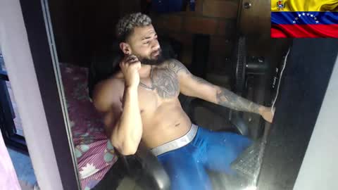 Snapshot of sexybody3224 chatting on 01.12.25 said online show from 01.12.25