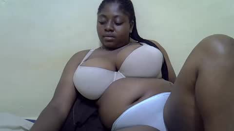 Snapshot of sexyboobies25 chatting on 03.10.25 sexyboobies25 online show from 03.10.25