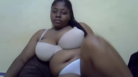 Snapshot of sexyboobies25 chatting on 03.10.25 sexyboobies25 online show from 03.10.25