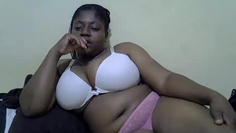 Snapshot of sexyboobies25 chatting on 03.11.25 sexyboobies25 online show from 03.11.25