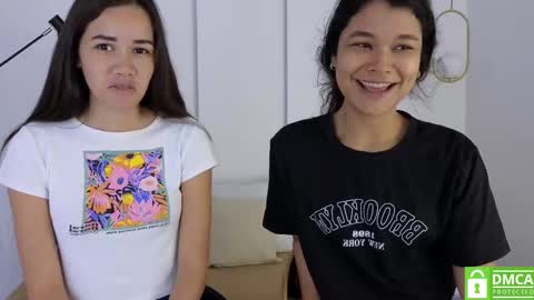 Snapshot of sexychanell_18 chatting on 09.22.25 chanell and yina online show from 09.22.25