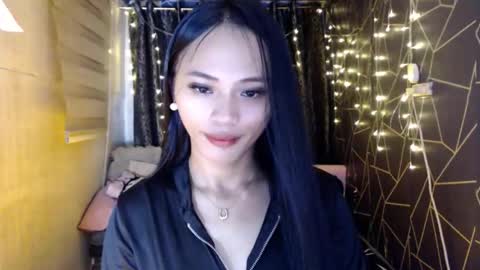 Miss Cheng online show from 11.04.25