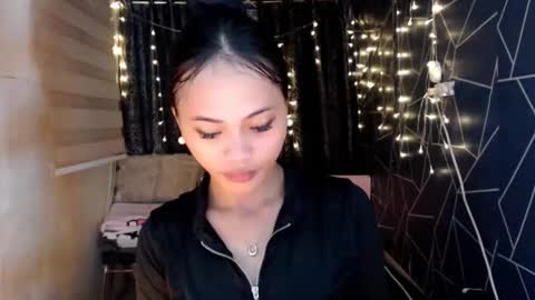 Miss Cheng online show from 11.25.25