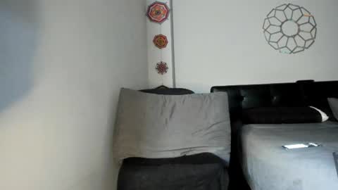 Snapshot of sexycolombian2022 chatting on 06.30.26 Antonioylola online show from 06.30.26