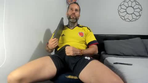 Snapshot of sexycolombian2022 chatting on 07.07.26 Antonioylola online show from 07.07.26