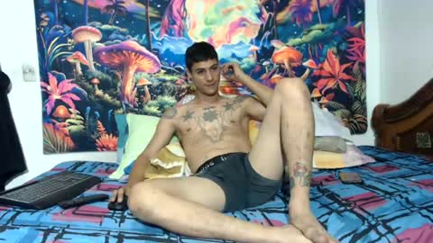Snapshot of sexydarkhunter2 chatting on 06.12.26 Mike online show from 06.12.26