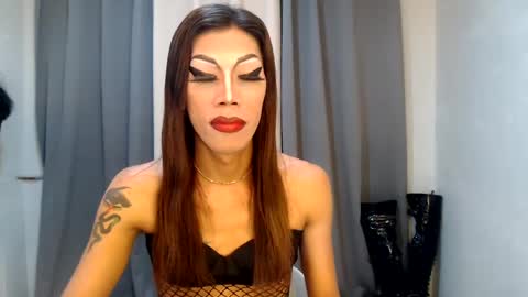 Snapshot of sexydevine_34 chatting on 01.13.25 Devine online show from 01.13.25