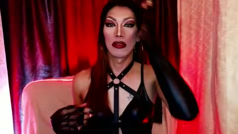 Devine online show from 06.25.26