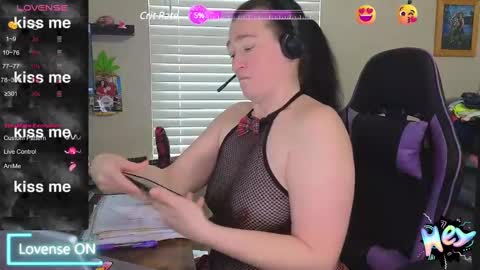 Snapshot of sexydistraction1 chatting on 02.05.25  SexyDistraction  online show from 02.05.25