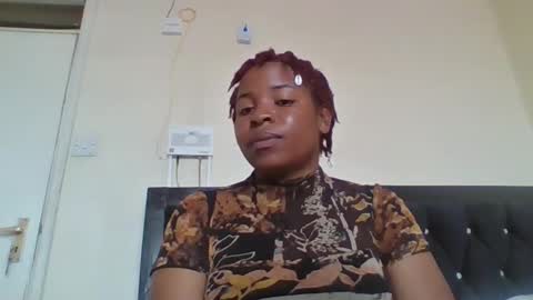 Snapshot of sexydivaslut_2 chatting on 04.08.26 sexydivaslut_2 online show from 04.08.26