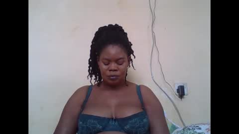 Snapshot of sexydove2 chatting on 09.24.25 EMILY online show from 09.24.25