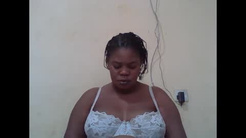 Snapshot of sexydove2 chatting on 10.03.25 EMILY online show from 10.03.25