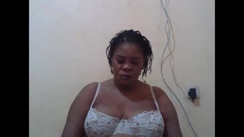 Snapshot of sexydove2 chatting on 10.13.25 EMILY online show from 10.13.25