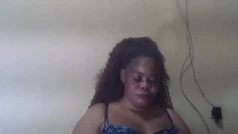Snapshot of sexydove2 chatting on 06.19.26 EMILY online show from 06.19.26