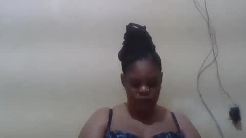 Snapshot of sexydove2 chatting on 07.16.26 EMILY online show from 07.16.26