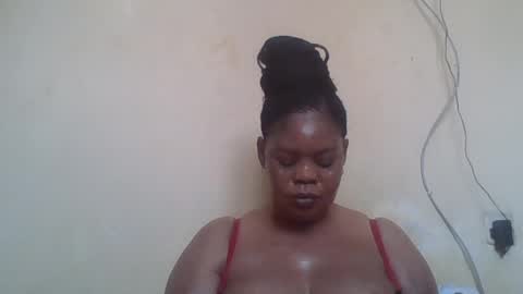Snapshot of sexydove2 chatting on 07.19.26 EMILY online show from 07.19.26