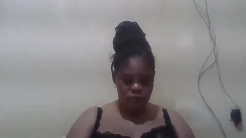 Snapshot of sexydove2 chatting on 07.21.26 EMILY online show from 07.21.26