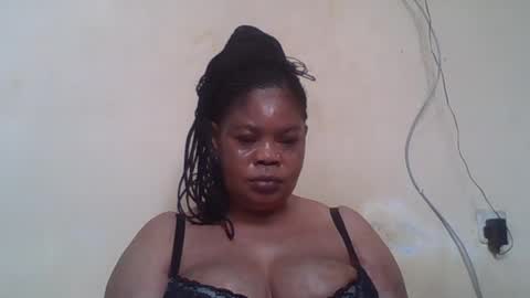 Snapshot of sexydove2 chatting on 07.28.26 EMILY online show from 07.28.26