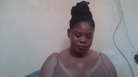 Snapshot of sexydove2 chatting on 07.29.26 EMILY online show from 07.29.26