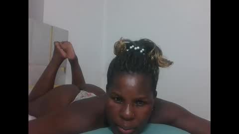 Snapshot of sexyebonygal chatting on 05.30.26 QUINTER online show from 05.30.26